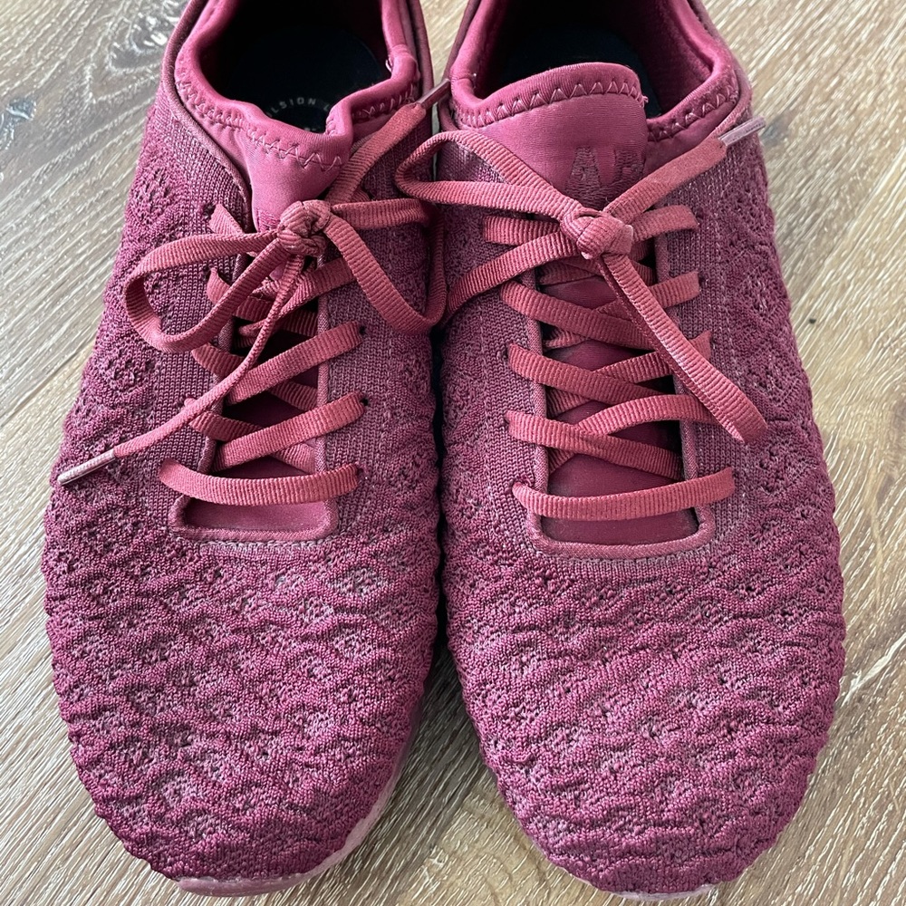 APL Techloom Phantom Running Sneakers